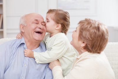 abuelos y nietos una relacion estrecha